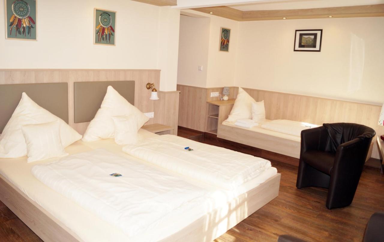 Hotel Gute Quelle ไบล์ชไตน์ ภายนอก รูปภาพ